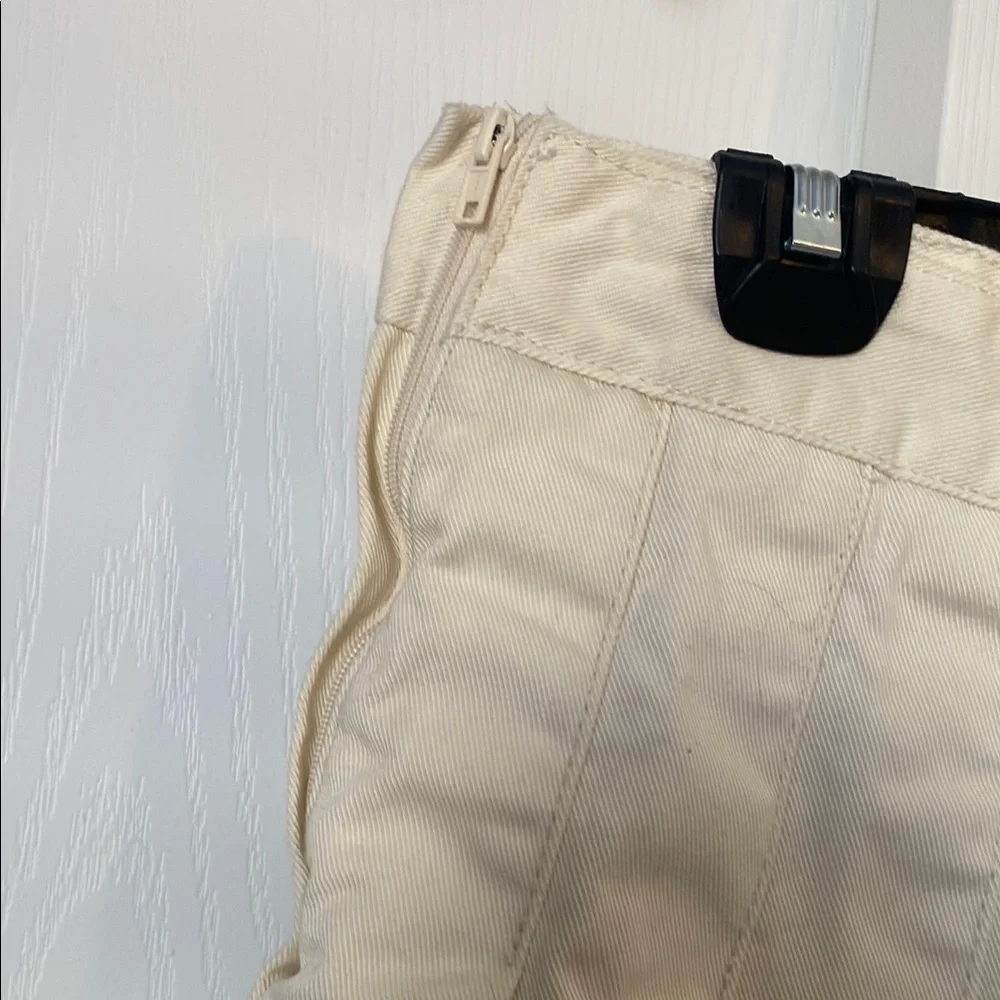 Cream Pleated Women's Skort - Picture 4 of 4